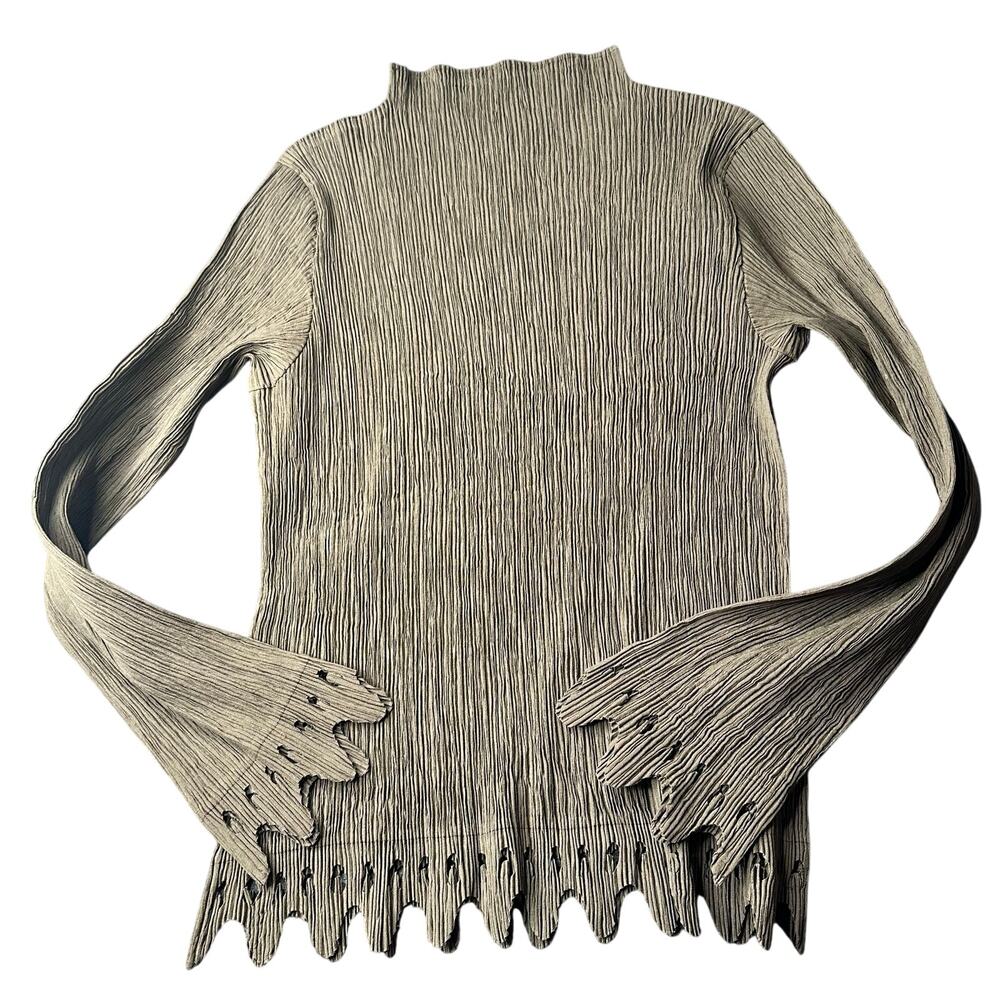 ISSEY MIYAKE Hem Cutting Crepe Pleats MockNeck  Dusty Brown 2